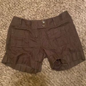 Limited Shorts in hunter green size 2